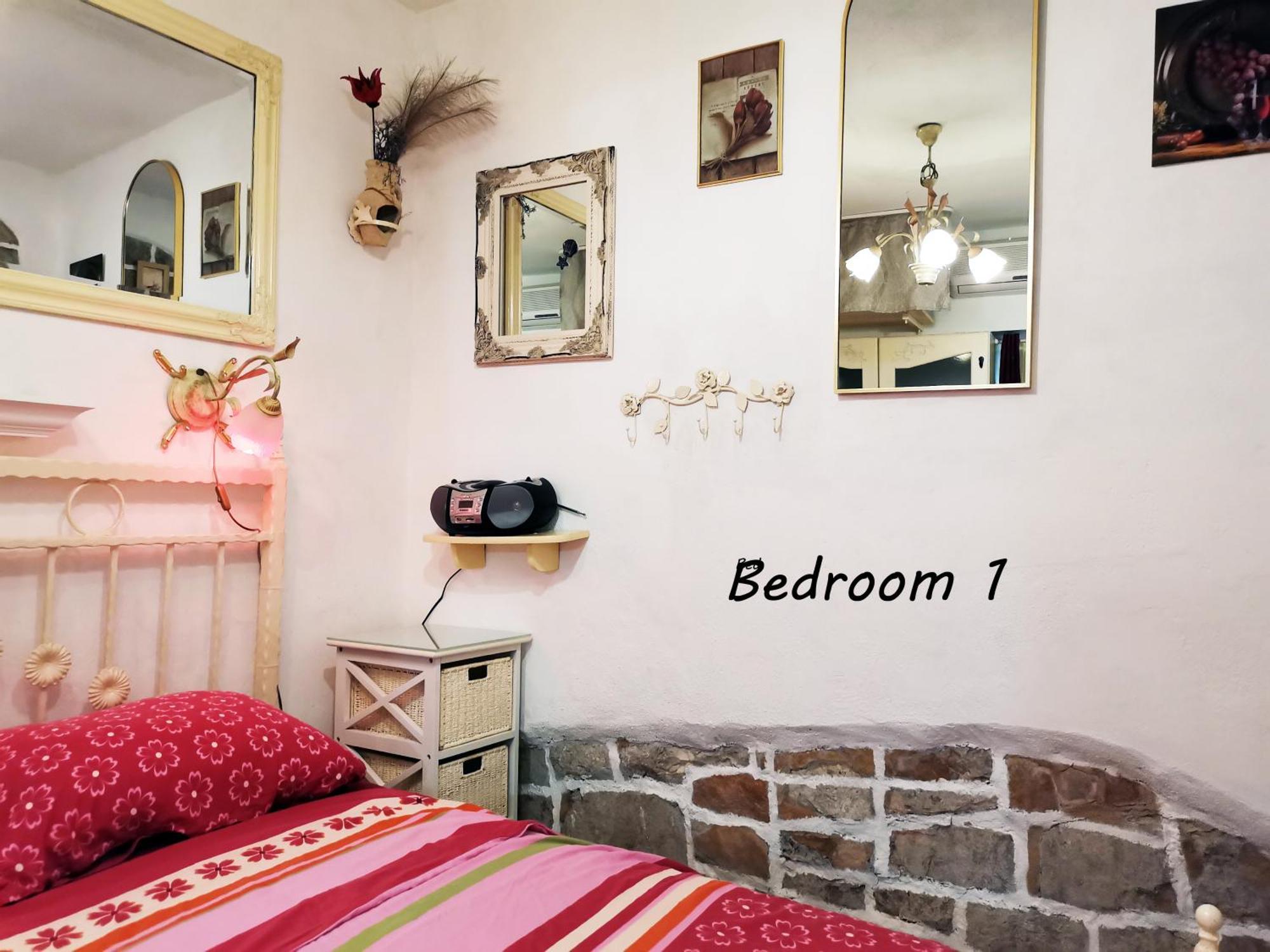 Apartment Alena + terrace + garden. Quiet center Jelsa  Exterior foto